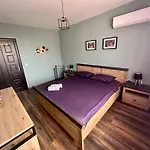 Vyara 56 Апартаменти *